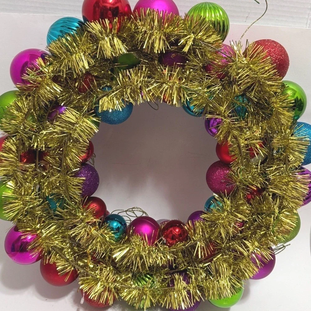 Unbranded vibrant christmas